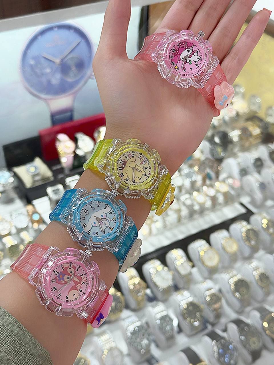 ساعت مچی بچگانه چراغدار