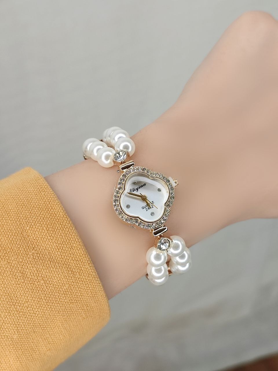 ساعت زنانه مرواریدی الینا