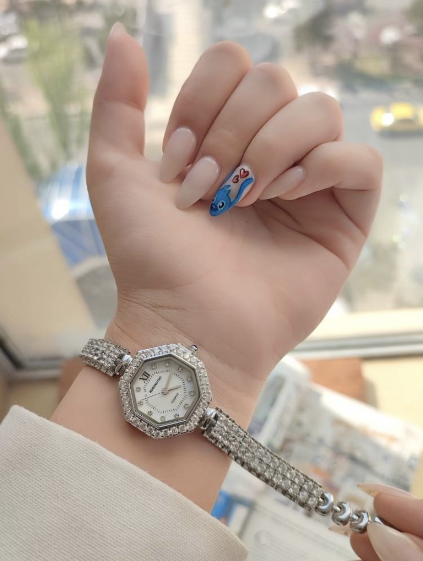 ساعت زنانه طرح نقره مارک MOBAGTUO