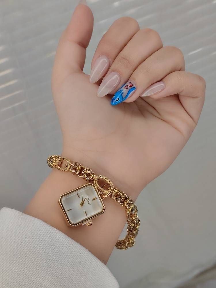 ساعت زنانه بند دستبندی مارک cacaxi