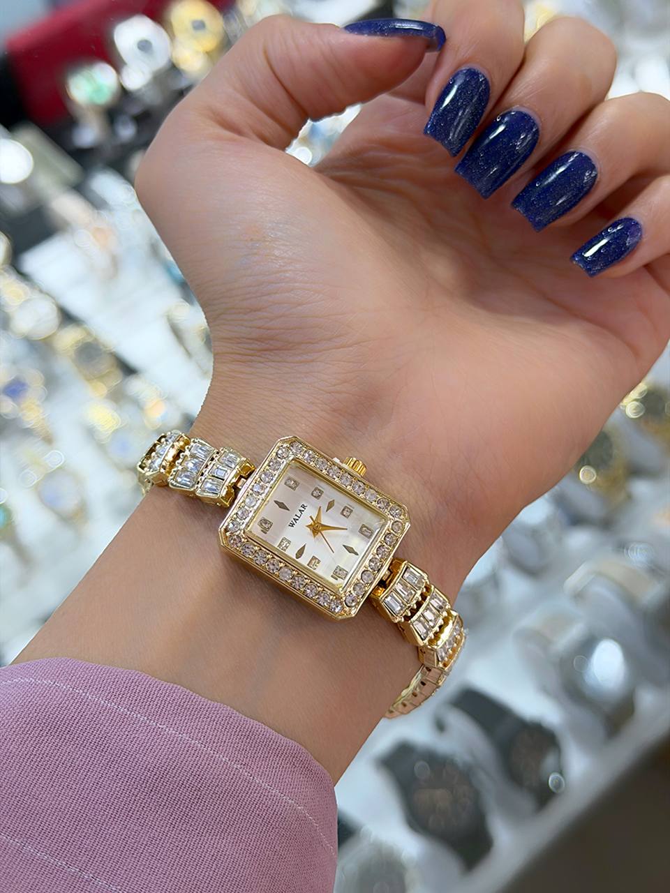 ساعت زنانه نگین دار والار